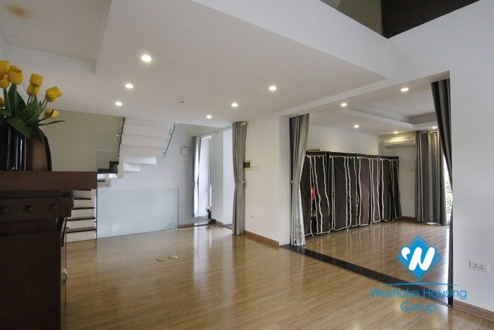 Fully furnished pool villa to rent in Vinhomes Riverside Hanoi